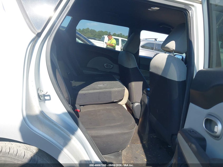 2015 KIA SOUL auction photo 8