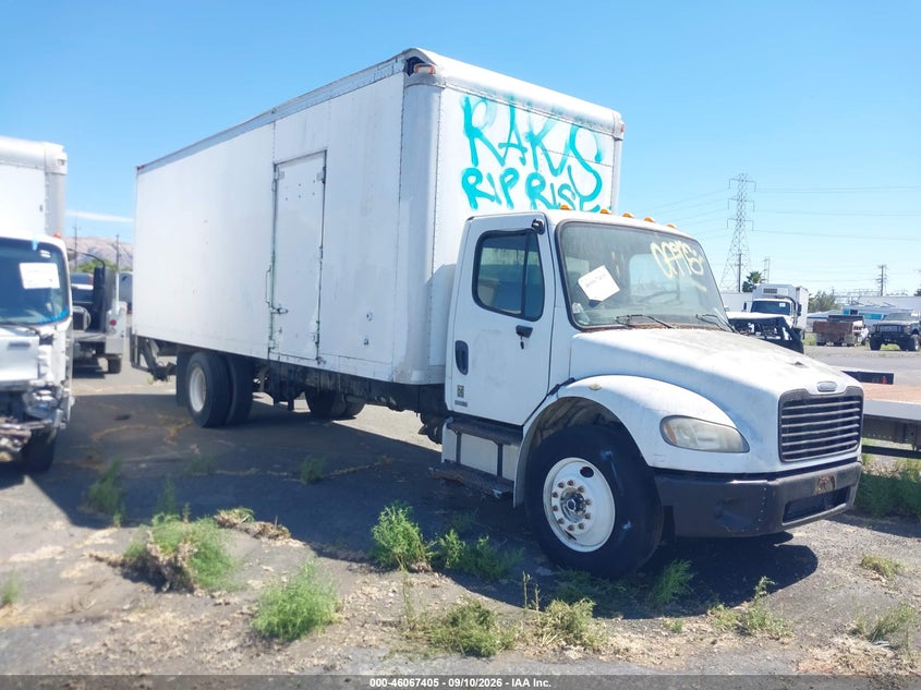 2005 FREIGHTLINER M2 auction photo 1