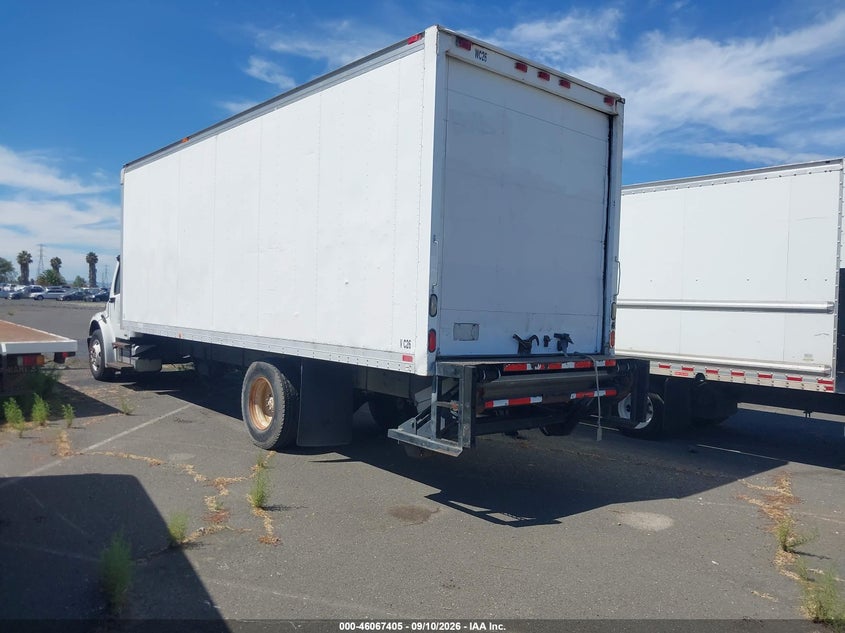 2005 FREIGHTLINER M2 auction photo 3