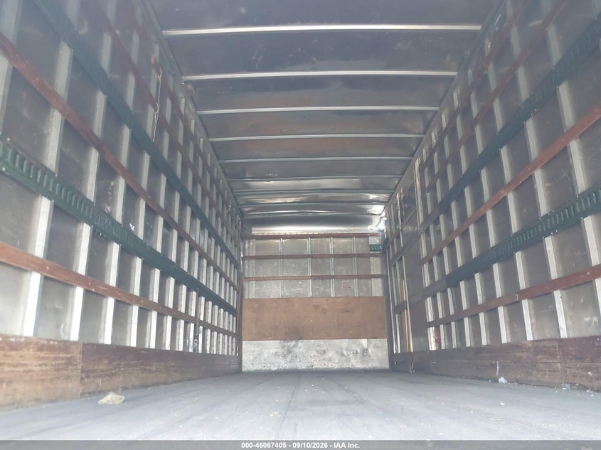 2005 FREIGHTLINER M2 auction photo 6