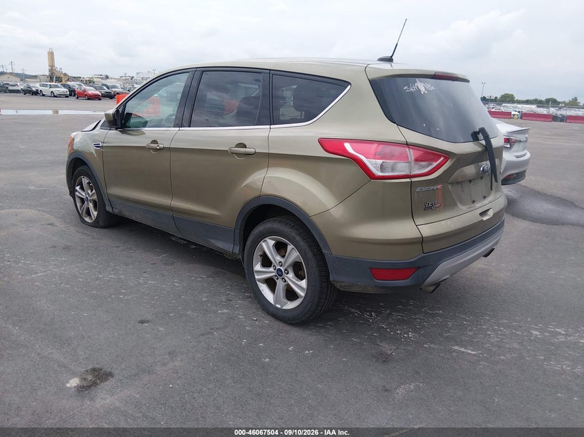 Vin: 1fmcu0gx3dud84760, lot: 46567031, ford escape se 20133