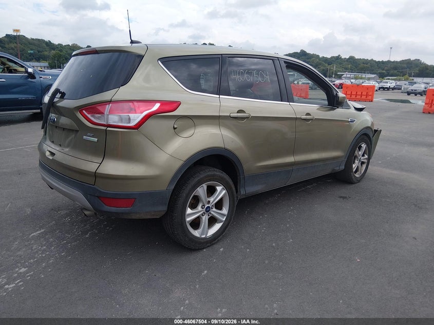 Vin: 1fmcu0gx3dud84760, lot: 46567031, ford escape se 20134