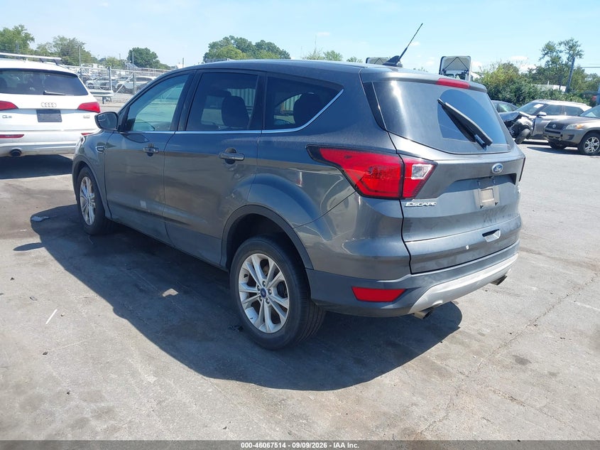 Vin: 1fmcu9gd6kuc23598, lot: 46567042, ford escape se 20193