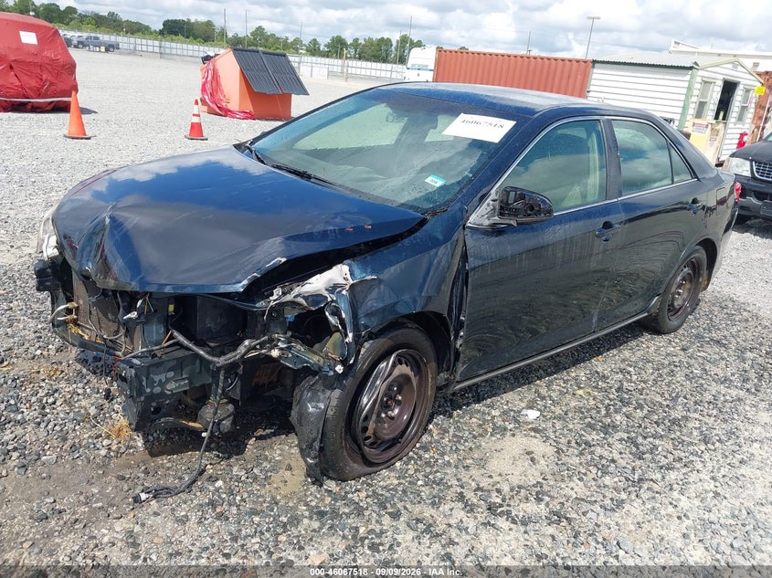 Vin: 4t1bf1fk2eu409621, lot: 46567045, toyota camry le 20142