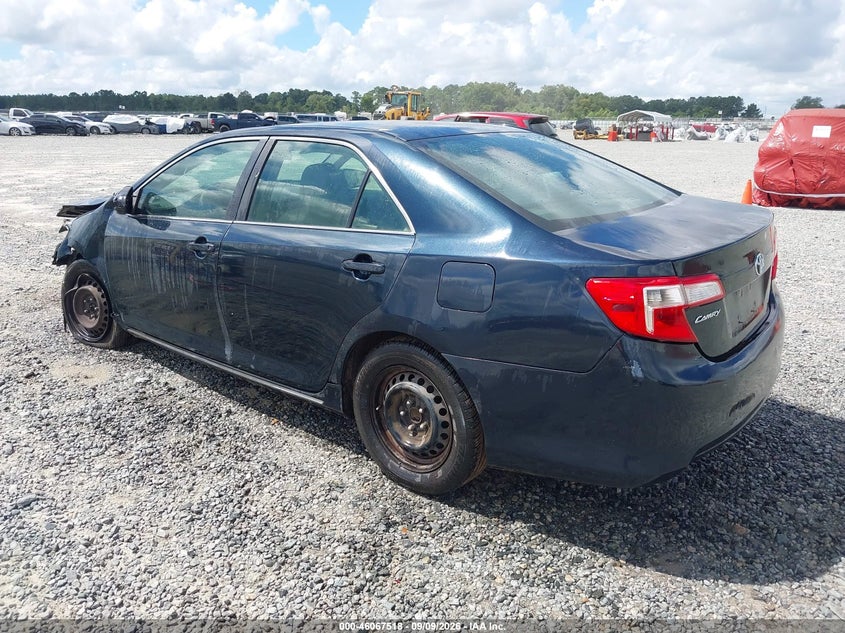 Vin: 4t1bf1fk2eu409621, lot: 46567045, toyota camry le 20143