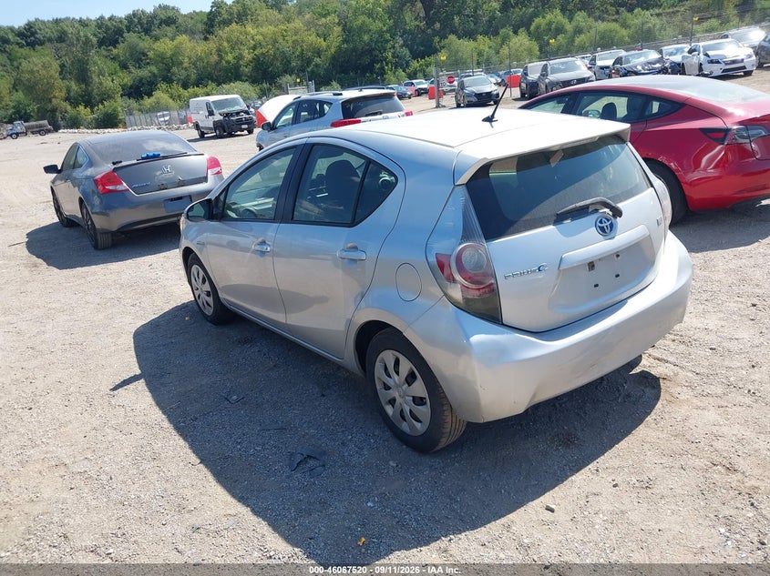 2014 TOYOTA PRIUS C auction photo 3