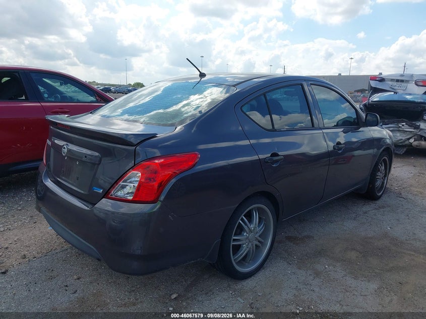 2015 NISSAN VERSA auction photo 4