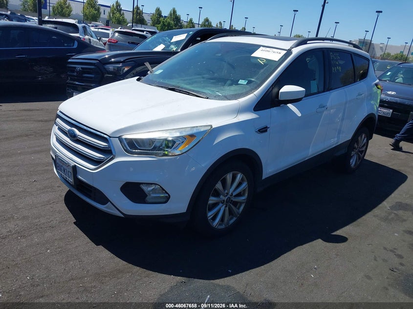Vin: 1fmcu0hd8kub79291, lot: 46567185, ford escape sel 20192