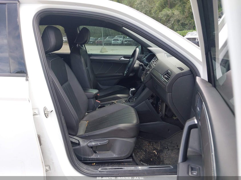 2022 VOLKSWAGEN TIGUAN auction photo 5