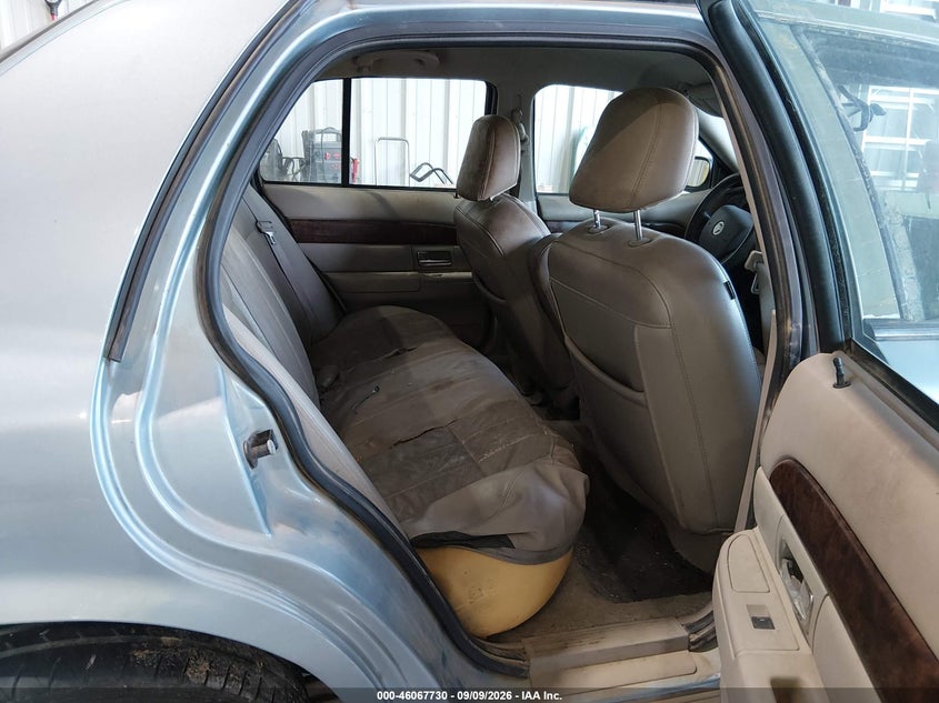 2010 MERCURY GRAND MARQUIS auction photo 8
