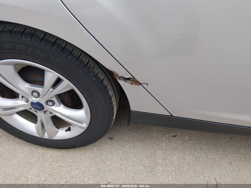 2014 FORD FOCUS auction photo 6