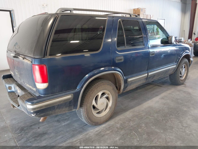 1998 CHEVROLET BLAZER auction photo 4