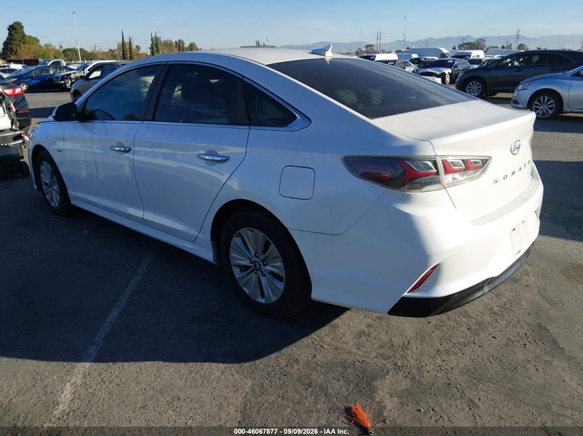 2018 HYUNDAI SONATA HYBRID auction photo 3