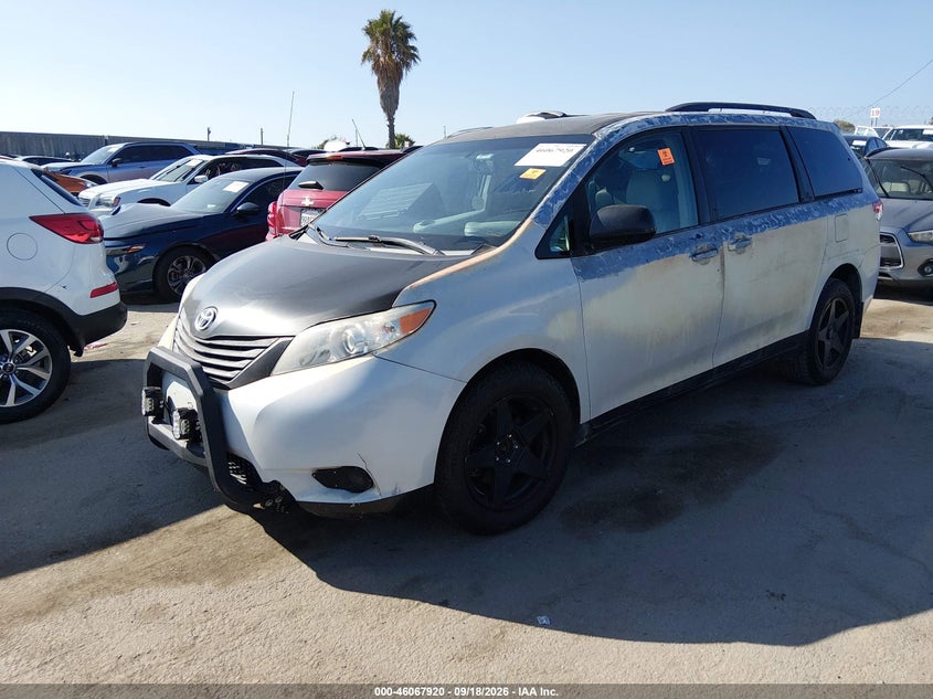 Vin: 5tddk3dc9es092523, lot: 46567447, toyota sienna xle 7 passenger 20142
