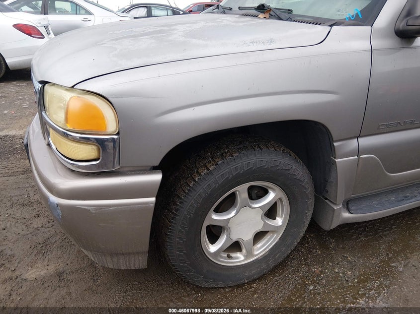 2003 GMC YUKON XL 1500 auction photo 6