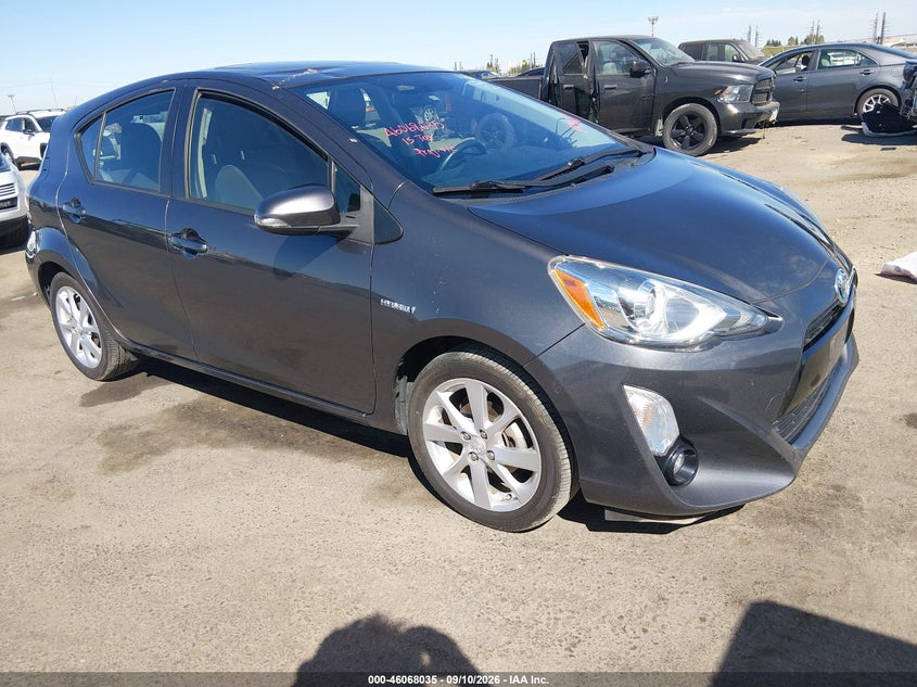 Vin: jtdkdtb39f1097983, lot: 46567562, toyota prius c four 2015 img_1
