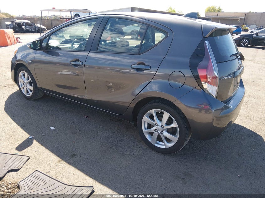 Vin: jtdkdtb39f1097983, lot: 46567562, toyota prius c four 20153