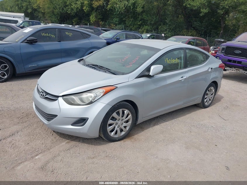 2011 HYUNDAI ELANTRA auction photo 2