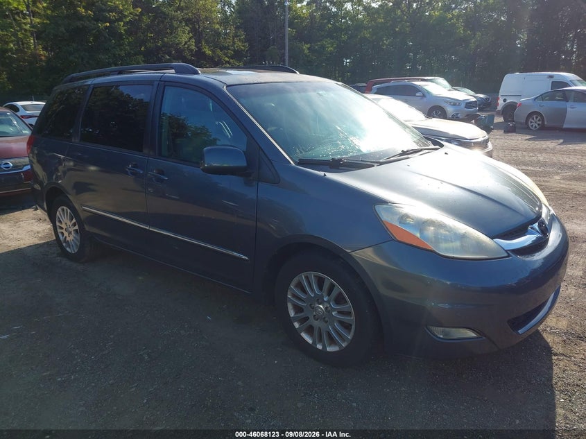 2007 TOYOTA SIENNA auction photo 1