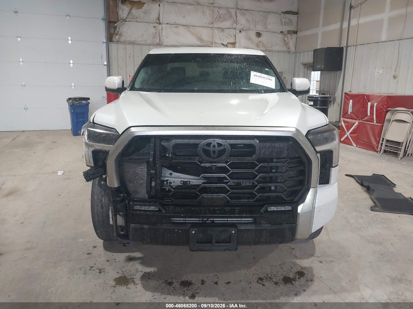 TOYOTA TUNDRA - zdjęcie 12