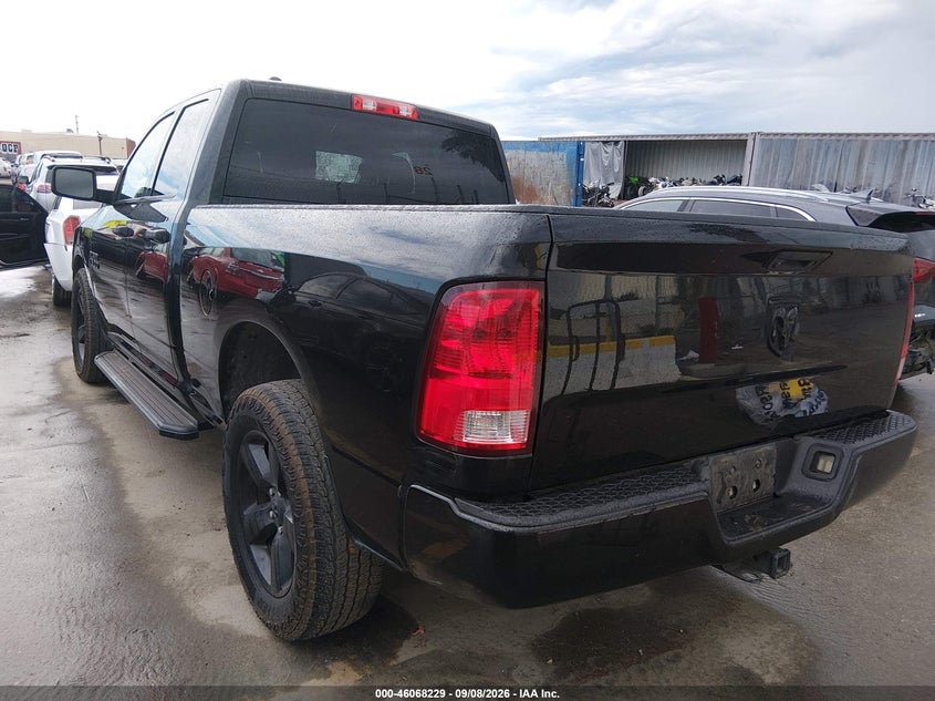 Vin: 1c6rr6fg3fs779628, lot: 46567756, ram 1500 express 20153