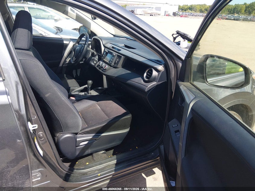2014 TOYOTA RAV4 auction photo 5