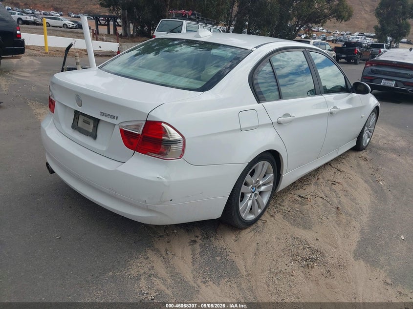 2007 BMW 328I auction photo 4