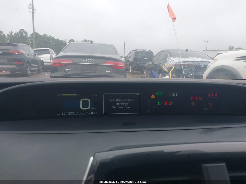 TOYOTA PRIUS - zdjęcie 7