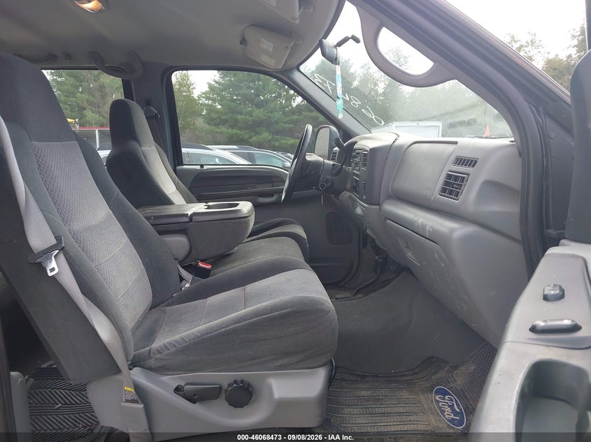 2002 FORD F-250 auction photo 5