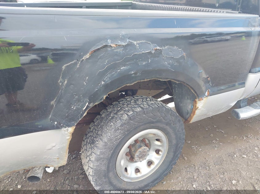 2002 FORD F-250 auction photo 6