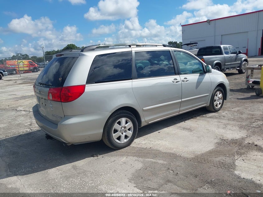 2006 TOYOTA SIENNA auction photo 4
