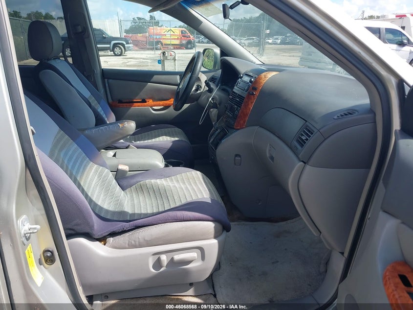 2006 TOYOTA SIENNA auction photo 5