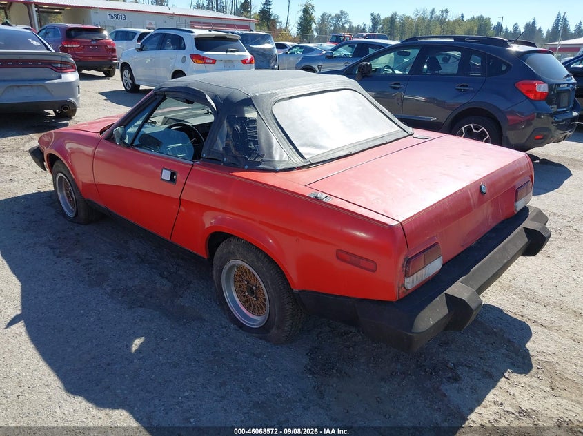 TRIUMPH-CAR TR7 1981 VIN SATPZ4189BA404985