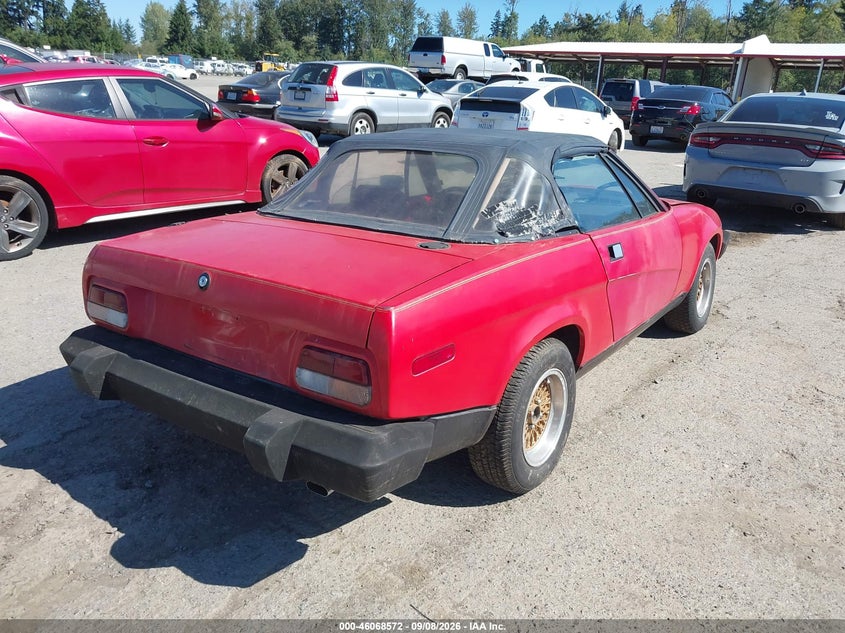 TRIUMPH-CAR TR7 1981 VIN SATPZ4189BA404985