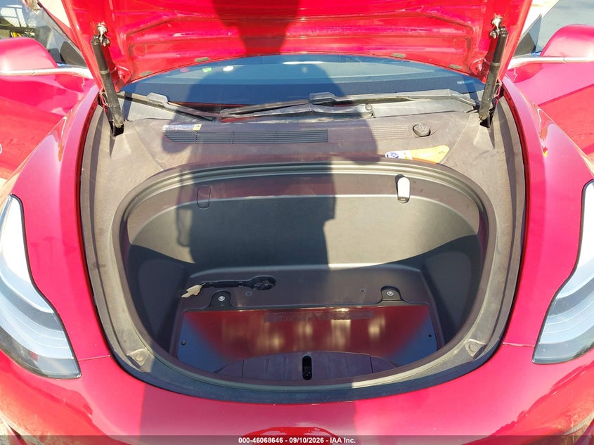 TESLA MODEL 3 - zdjęcie 10