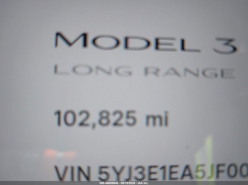 TESLA MODEL 3 - zdjęcie 15