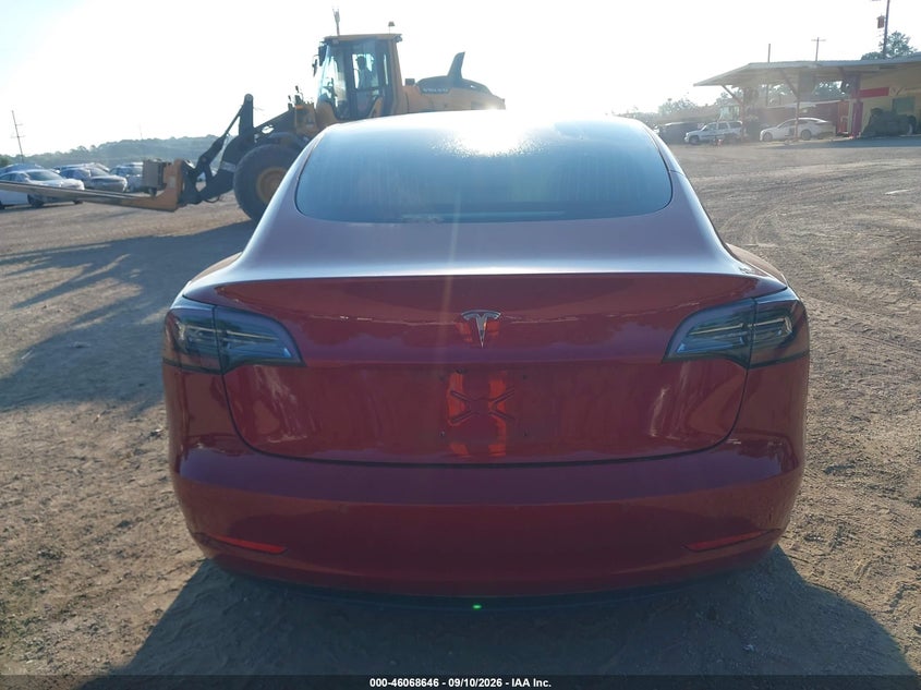 TESLA MODEL 3 - zdjęcie 16