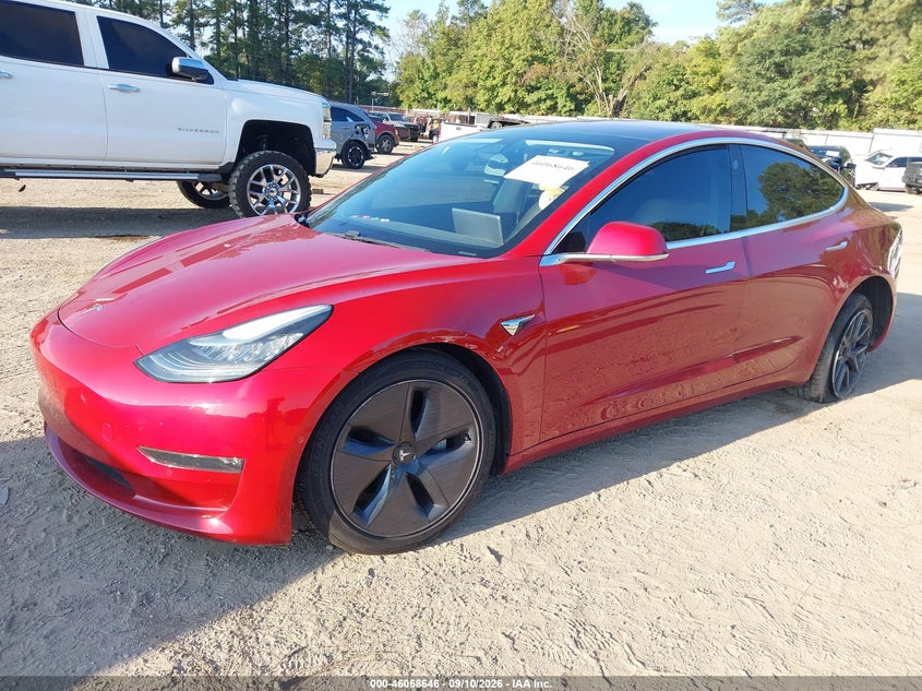 TESLA MODEL 3 - zdjęcie 2