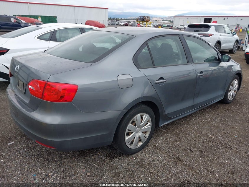 Vin: 3vw1k7aj1cm333899, lot: 46568190, volkswagen jetta 2.0l s 20124