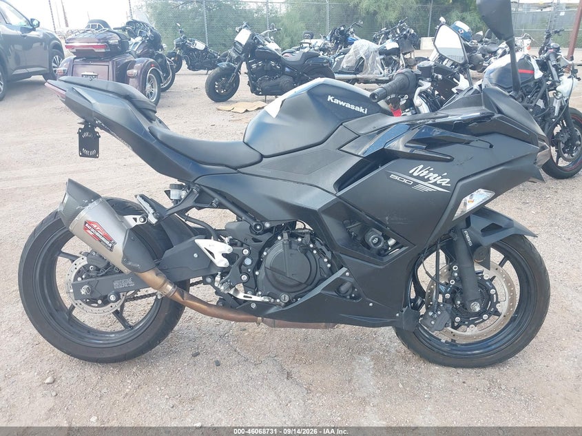 KAWASAKI EX500 2026