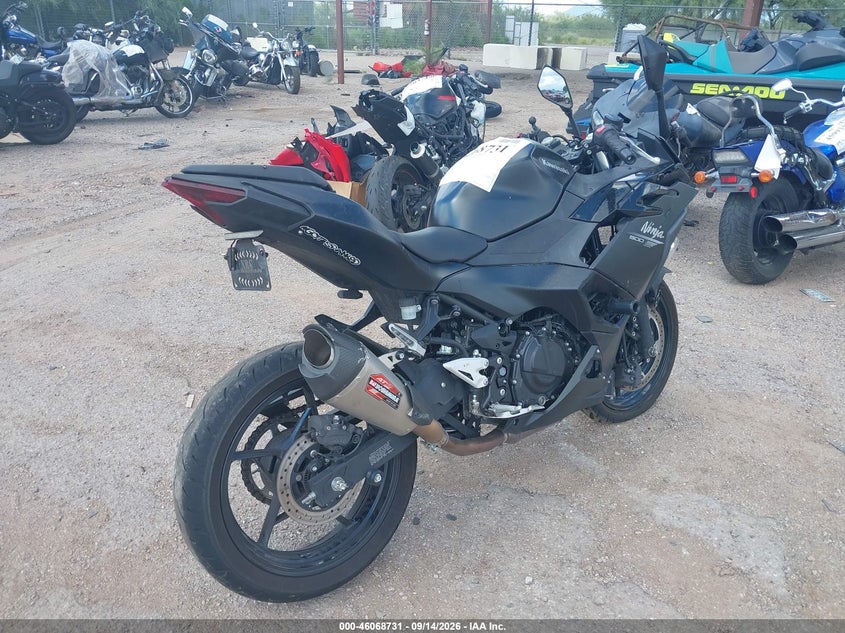 KAWASAKI EX500 2026