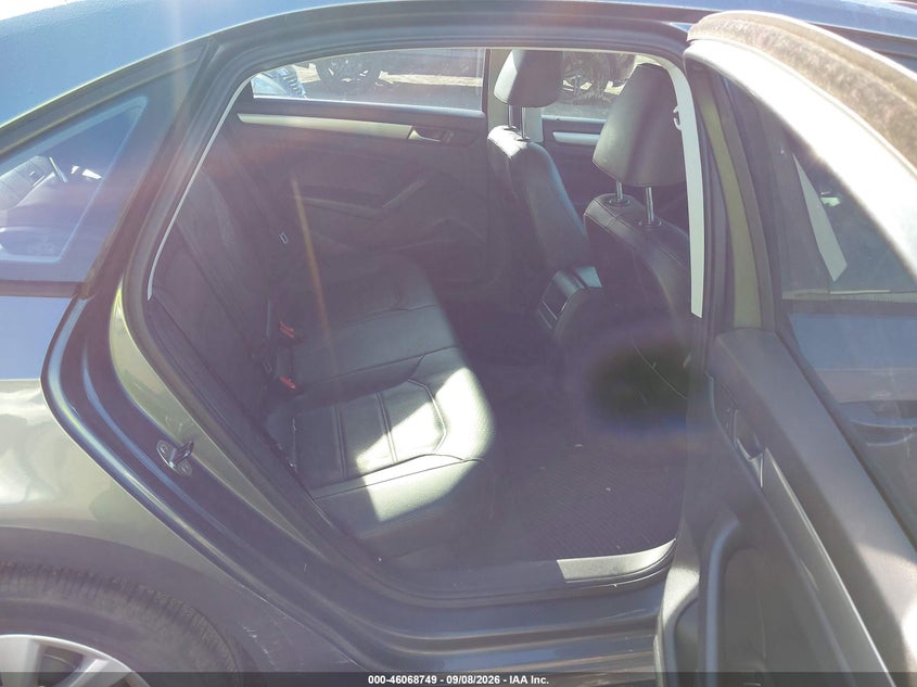 2014 VOLKSWAGEN PASSAT auction photo 8