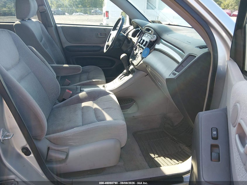 2003 TOYOTA HIGHLANDER auction photo 5