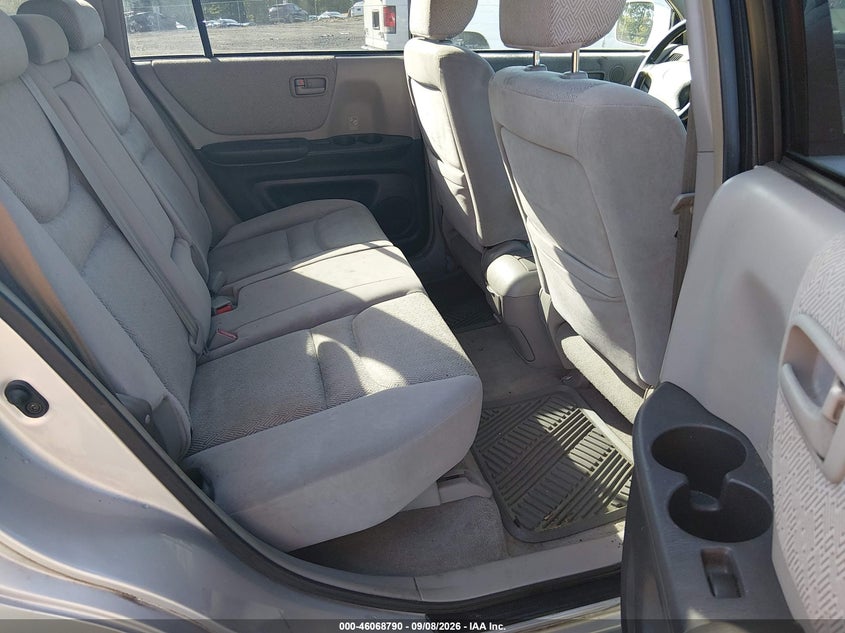 2003 TOYOTA HIGHLANDER auction photo 8