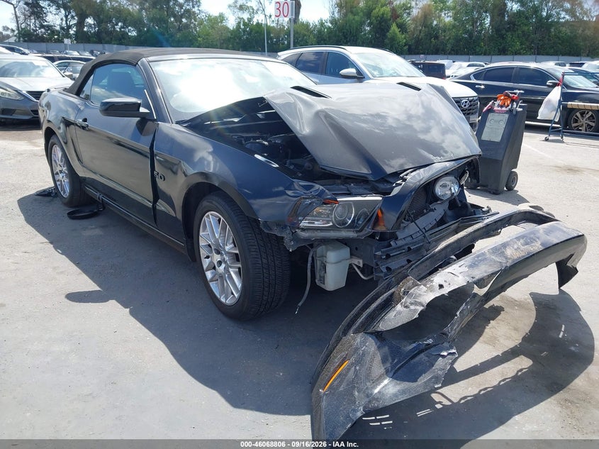 Vin: 1zvbp8ff2d5226982, lot: 46568333, ford mustang gt premium 2013 img_1