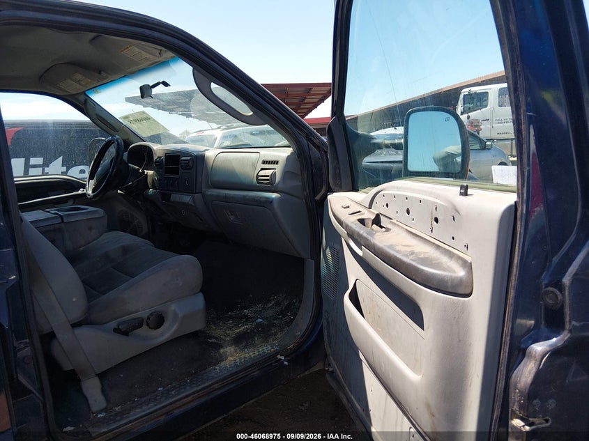 2005 FORD F-350 auction photo 7