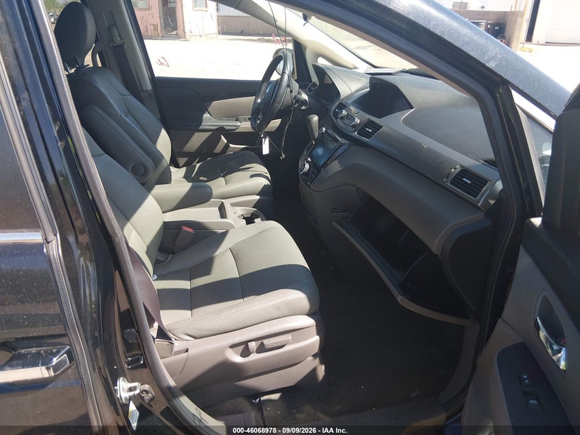 2016 HONDA ODYSSEY auction photo 5