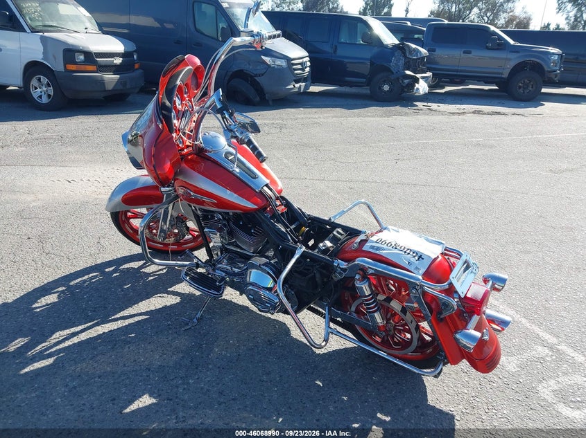 HARLEY-DAVIDSON FLHTCI 2005