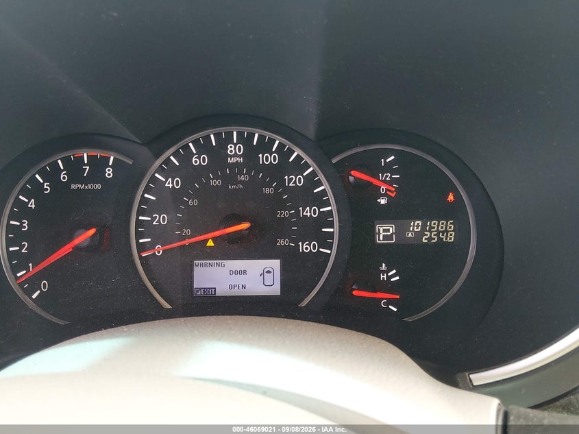 2015 NISSAN QUEST auction photo 7
