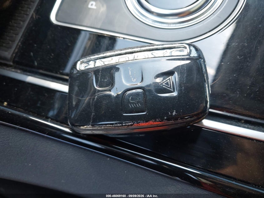 JAGUAR XE 2017 VIN SAJAD4BG9HA955560